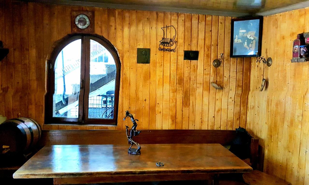 Green House In باتومي المظهر الخارجي الصورة
