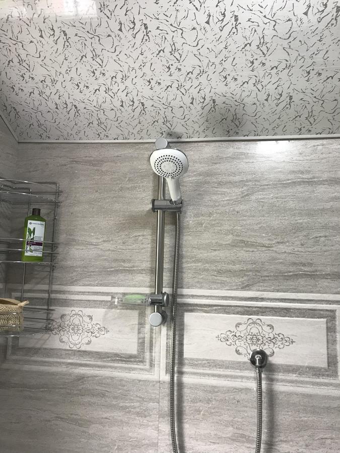 Green House In باتومي المظهر الخارجي الصورة