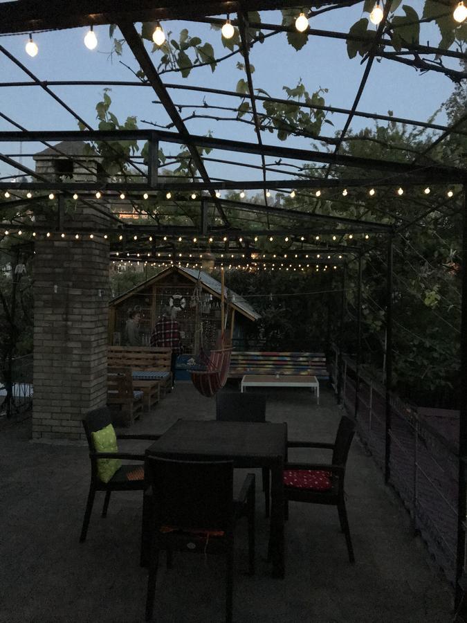 Green House In باتومي المظهر الخارجي الصورة