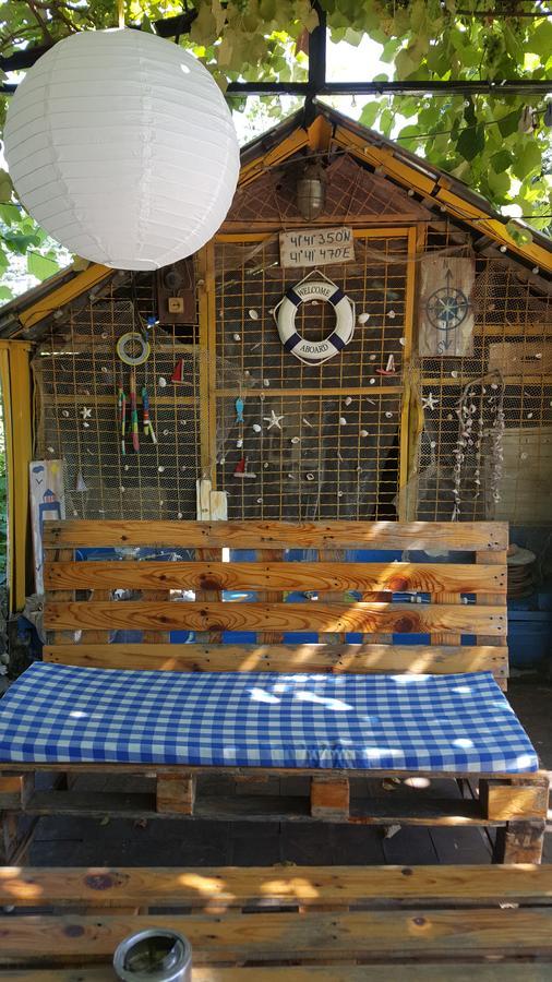 Green House In باتومي المظهر الخارجي الصورة